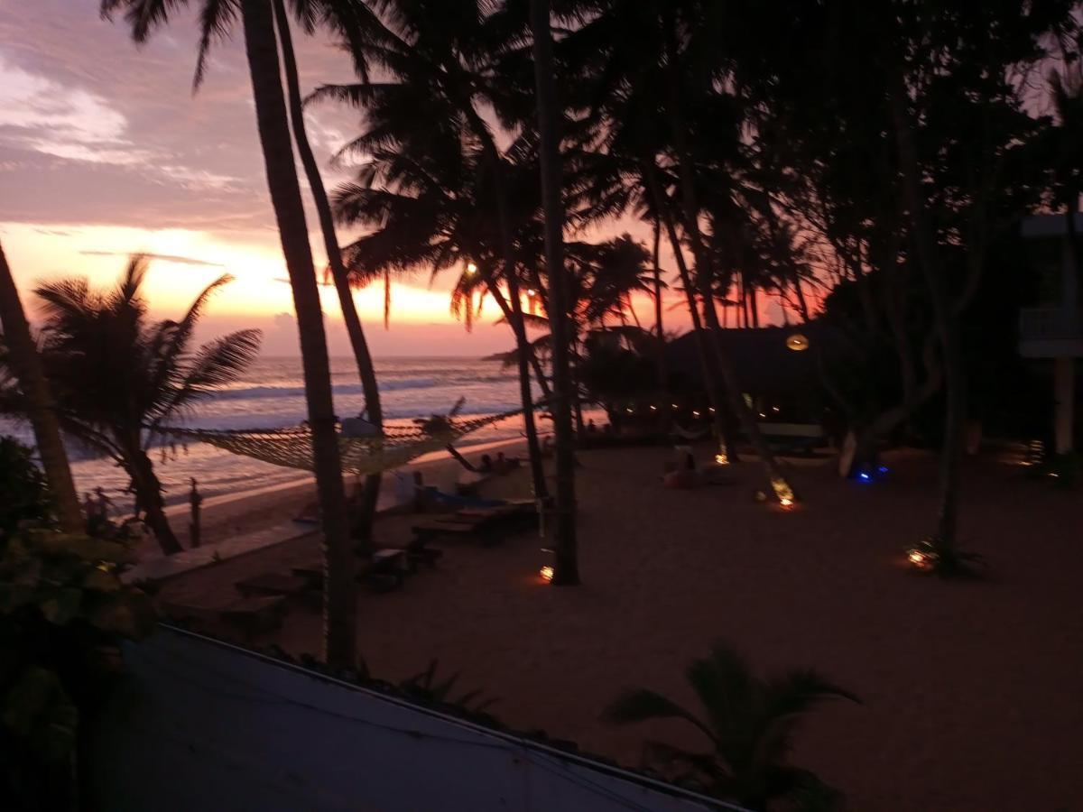 Blue Ocean Villa Hikkaduwa Bagian luar foto