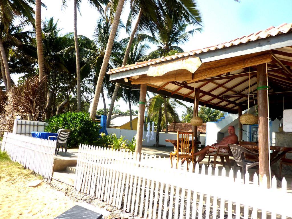 Blue Ocean Villa Hikkaduwa Bagian luar foto
